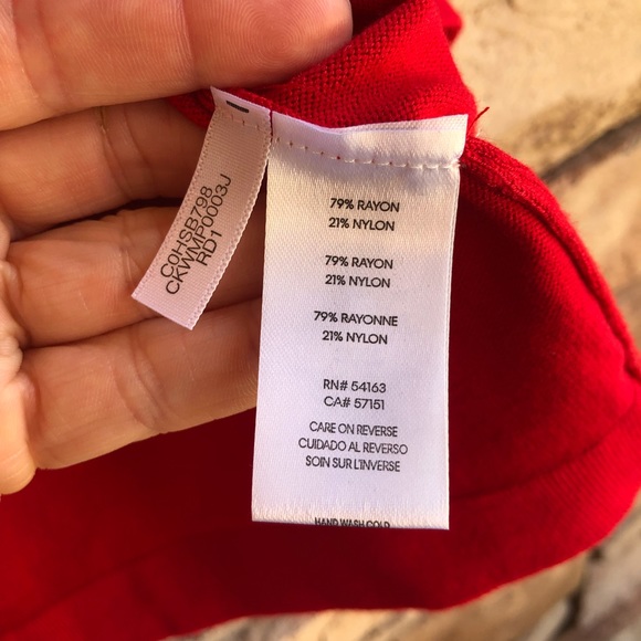 Calvin Klein red thin knit scoop neck gold detail sweater Large - Picture 4 of 9